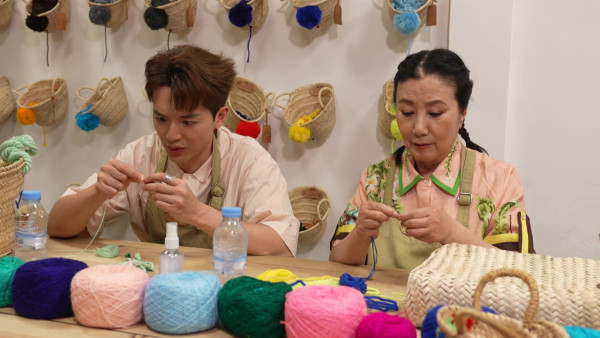 阮浩棕被阿姐逼供戀情全程迴避！AI重現嫲嫲旅遊畫面當場哭成淚人