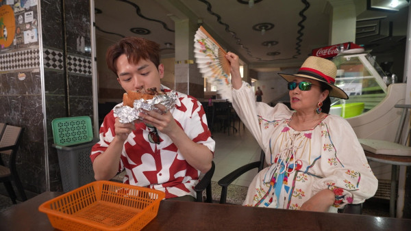 阮浩棕被阿姐逼供戀情全程迴避!AI重現嫲嫲旅遊畫面當場哭成淚人