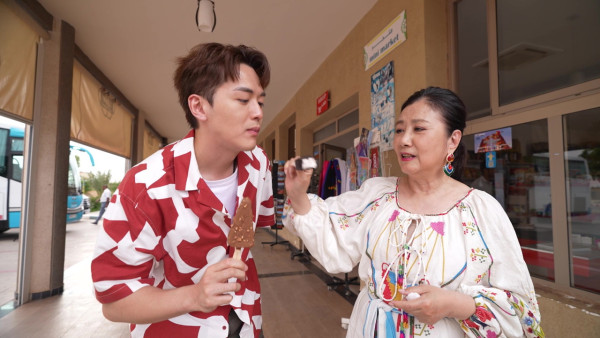 阮浩棕被阿姐逼供戀情全程迴避!AI重現嫲嫲旅遊畫面當場哭成淚人