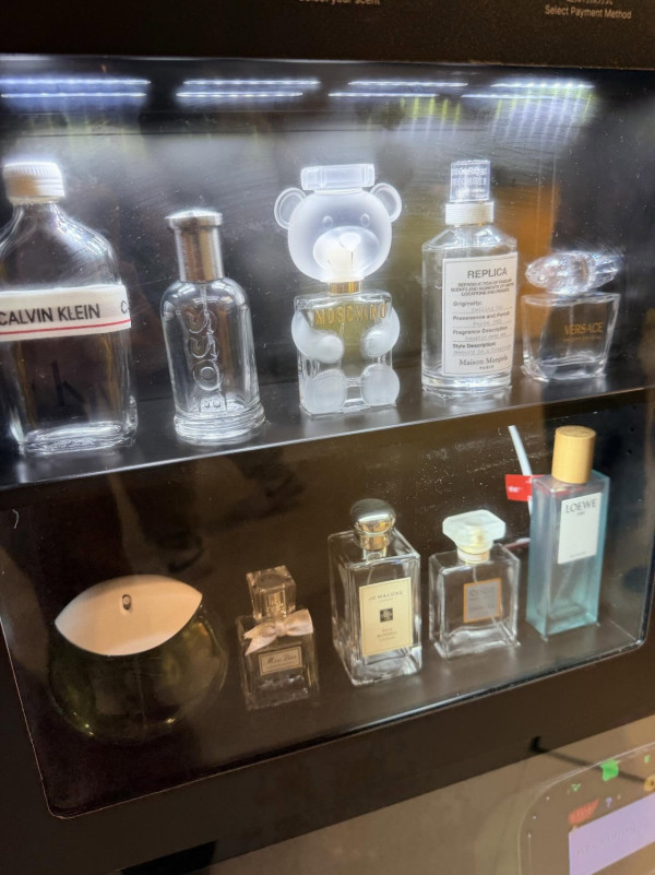出門唔記得噴香水？LOG-ON驚現$5自助名牌香水機！試勻Le Labo/Diptyque 全港地點一覽