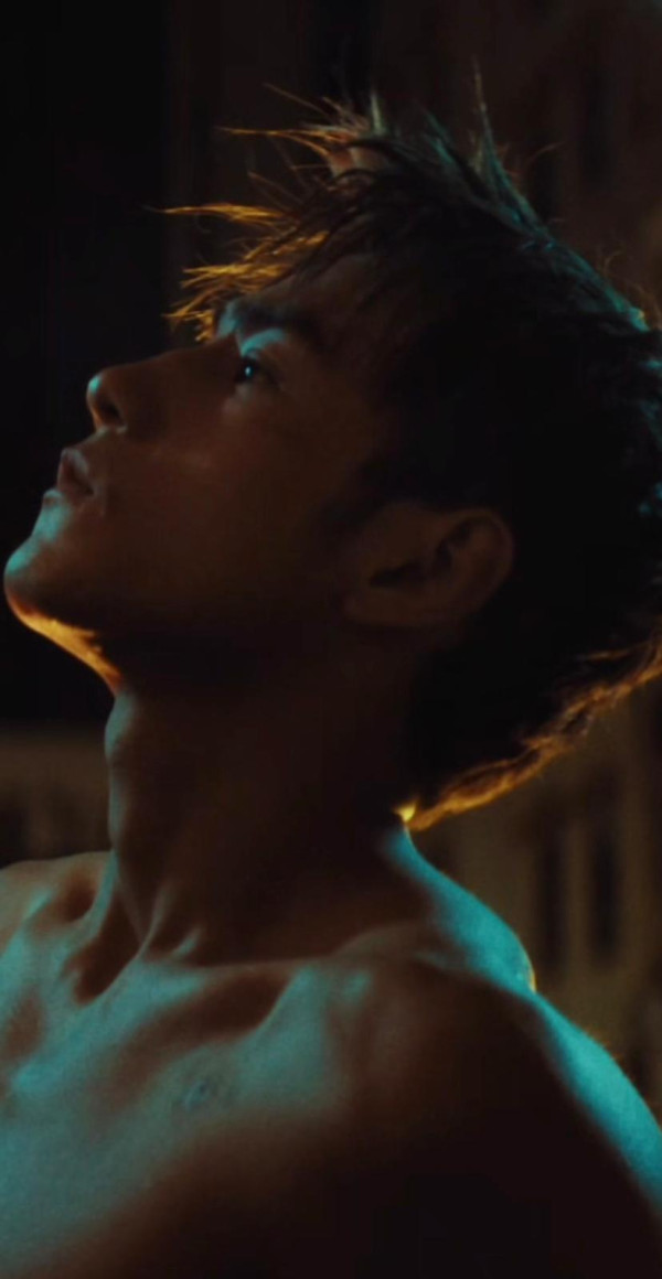 Jeffrey魏浚笙公開昔日肥仔肚腩相 對比最新腹肌狀態驚人!跟貼潮流抽水元朗肉餅︰曾經係肉彈