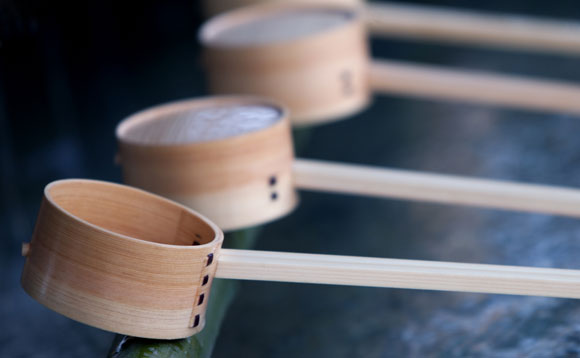 亞洲4大求財靈廟｜中六合彩頭獎靠「洗」出嚟？日本合法洗錢求發財+參拜流程 