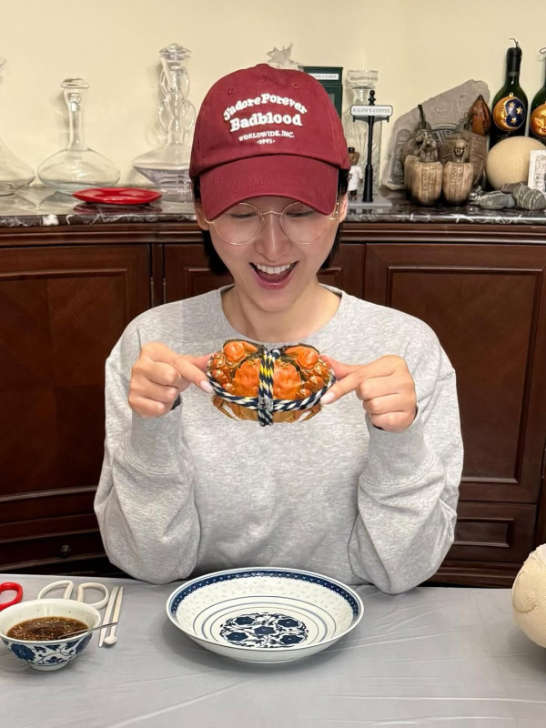 38歲高海寧零妝容真實素顏曝光 比化妝更年輕！網民直呼：起碼後生10年