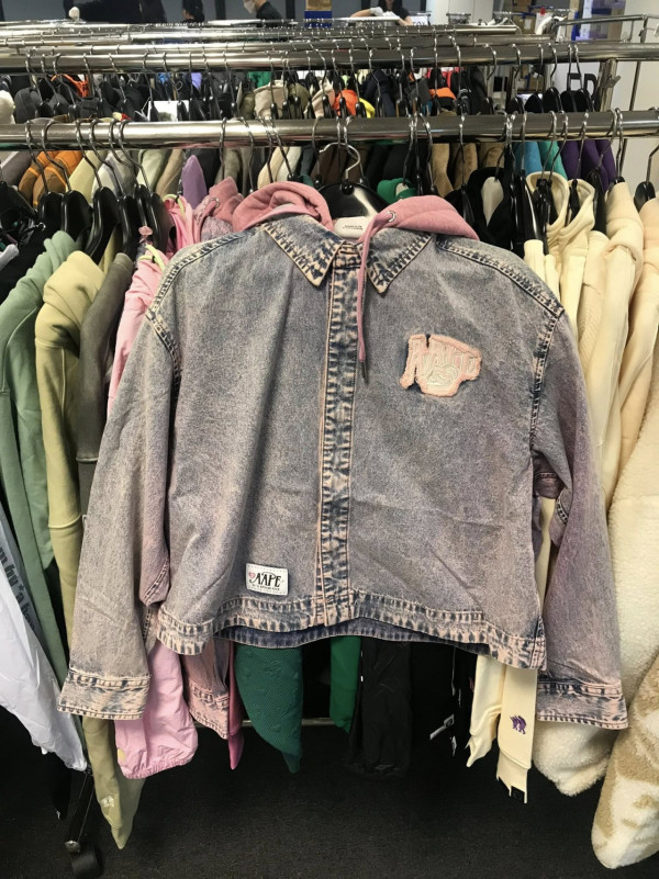 尖沙咀海港城名牌開倉低至3折！羽絨/風褸/冬季服飾特賣 OBEY/Aape/izzue/Dime/b+ab