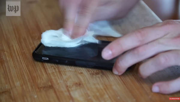 手機細菌量達馬桶座10倍!亂用酒精抹Mon如「自毀屏幕」Apple教2招正確清潔