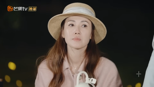 李施嬅揭車崇健拍拖8年不知她海鮮過敏 失望透頂當眾拭淚感嘆:感覺我好像個媽媽