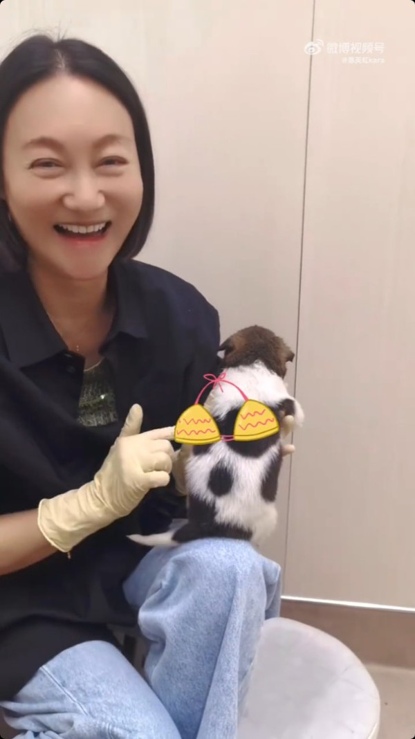 65歲惠英紅驚爆震撼彈無預警宣布喜訊 突然發文做媽媽：跟大家分享我的大事