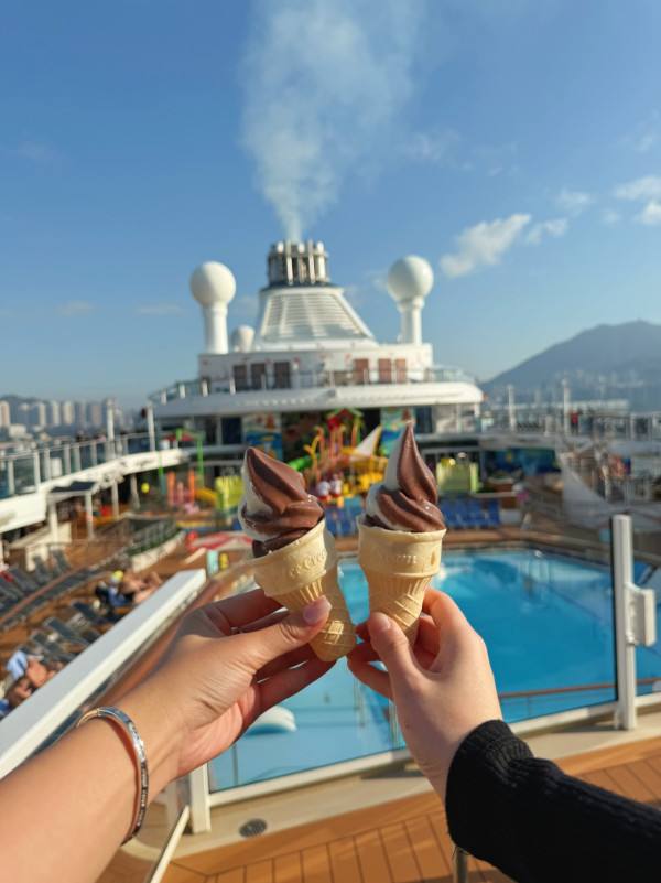 前TVB咪神郵輪大解放晒火辣比堅尼 34D上圍「噴鼻血級」事業線遭瘋狂截圖