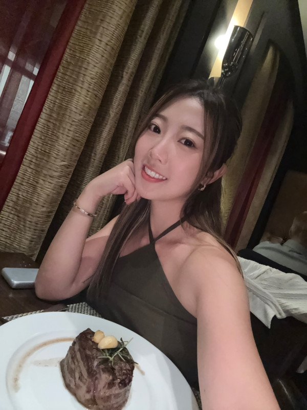 前TVB咪神郵輪大解放晒火辣比堅尼 34D上圍「噴鼻血級」事業線遭瘋狂截圖