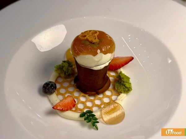 尖沙咀酒店$48任食海琉璃太平洋生蠔  海鮮塔／炭烤龍蝦牛柳／無限暢飲