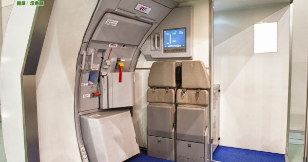 國泰回港航班中國男萬呎高空開艙門 嚇呆全機乘客空姐英勇制服！最高刑罰曝光 