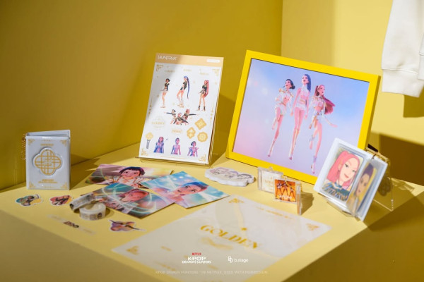 《K-POP 獵魔女團》限定店快閃沙田！還原電影場景打卡位/搶購HUNTRIX、SAJA BOYS應援手燈