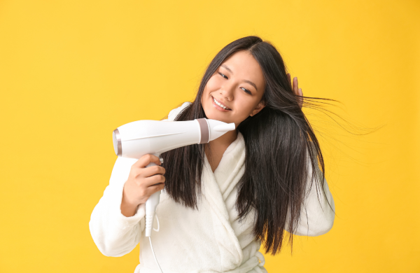 酒店伏位｜風筒竟是「細菌炸彈」比馬桶污糟？專家揭恐怖真相：愈吹愈禿頭！做錯一步恐生癬