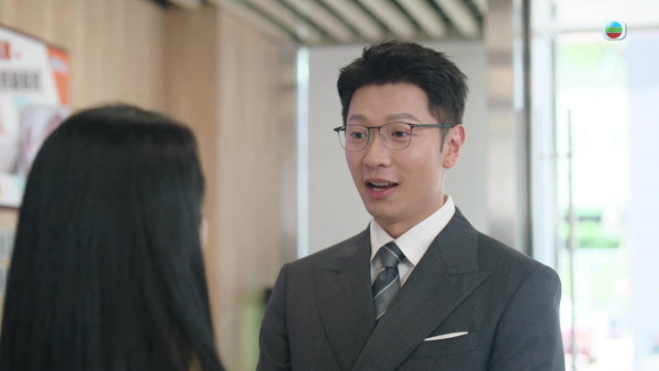 新聞女王2劇評｜高鈞賢「人夫感爆棚」獲封理想型老公 靚仔眼鏡暖男look俘虜網民：怎能拒絕他！