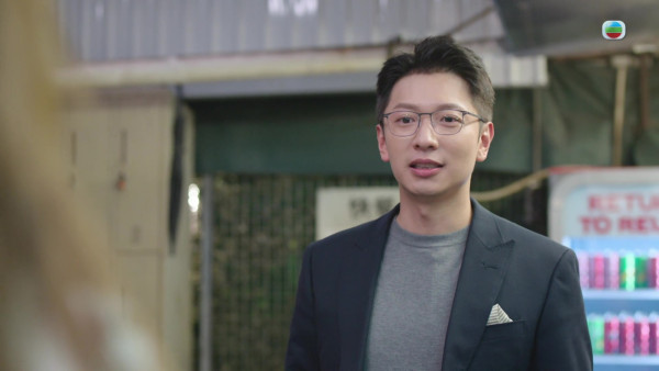 新聞女王2劇評｜高鈞賢「人夫感爆棚」獲封理想型老公 靚仔眼鏡暖男look俘虜網民：怎能拒絕他！