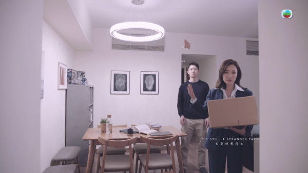 新聞女王2劇評｜高鈞賢「人夫感爆棚」獲封理想型老公 靚仔眼鏡暖男look俘虜網民：怎能拒絕他！