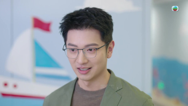 新聞女王2劇評｜高鈞賢「人夫感爆棚」獲封理想型老公 靚仔眼鏡暖男look俘虜網民：怎能拒絕他！