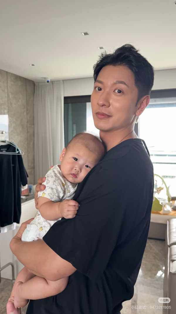 新聞女王2劇評｜高鈞賢「人夫感爆棚」獲封理想型老公 靚仔眼鏡暖男look俘虜網民：怎能拒絕他！