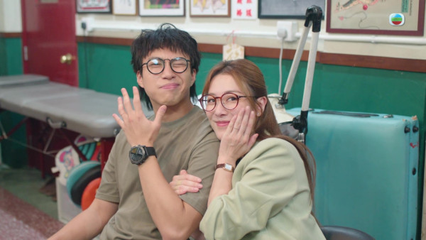 新聞女王2劇評｜王敏奕吳業坤劇中紋婚戒背後暗藏玄機？ 「女王」最新定義體現現代女性取態