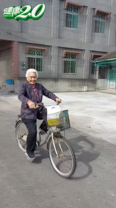 健康長壽秘訣︱101歲人瑞長壽祕訣曝光 愛吃2種肉+4大生活習慣養成「不老」身心！