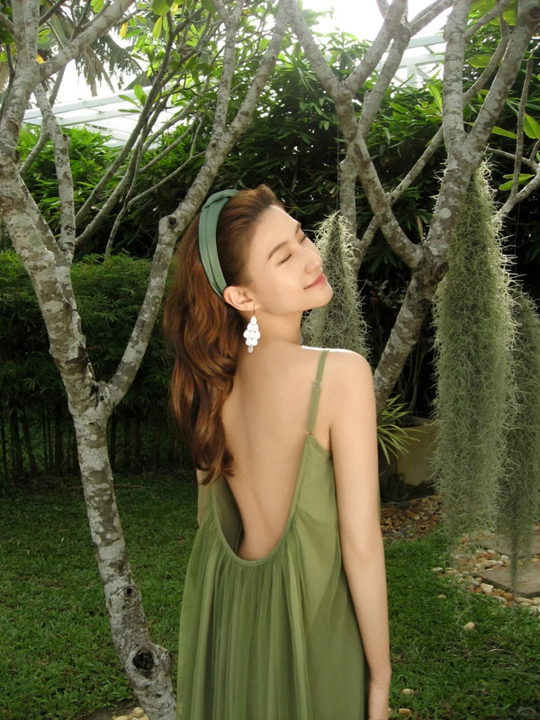 何超蓮驚喜慶祝竇驍37歲生日低調放閃！當眾有一舉動粉碎婚變傳聞︰甜到漏