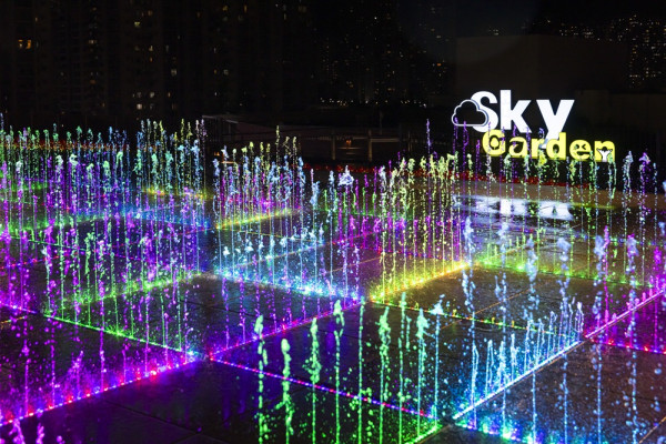 聖誕好去處！新城市廣場Chill Park戶外市集開鑼 港式餅家x意大利雪糕「雪糕糯米糍」／日本光雕藝術團隊x沙田友集體回憶音樂噴泉