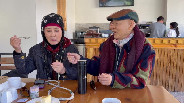 帶阿姐看世界|羅家英唐僧上身突襲獻唱《Only You》 不丹婚照拍攝意外掌摑阿姐