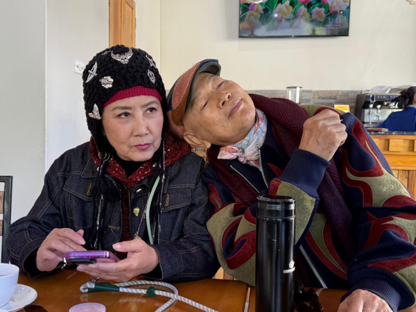 帶阿姐看世界|羅家英唐僧上身突襲獻唱《Only You》 不丹婚照拍攝意外掌摑阿姐