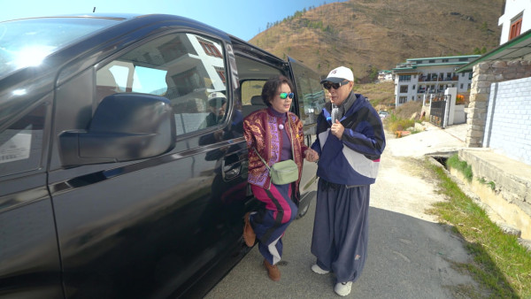 帶阿姐看世界|羅家英唐僧上身突襲獻唱《Only You》 不丹婚照拍攝意外掌摑阿姐