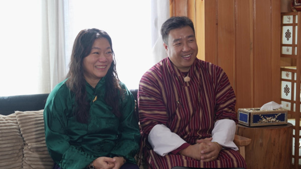 帶阿姐看世界|羅家英唐僧上身突襲獻唱《Only You》 不丹婚照拍攝意外掌摑阿姐