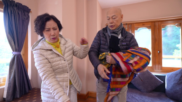 帶阿姐看世界|羅家英唐僧上身突襲獻唱《Only You》 不丹婚照拍攝意外掌摑阿姐