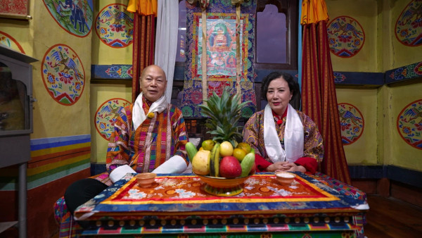 帶阿姐看世界｜羅家英唐僧上身突襲獻唱《Only You》 不丹婚照拍攝意外掌摑阿姐