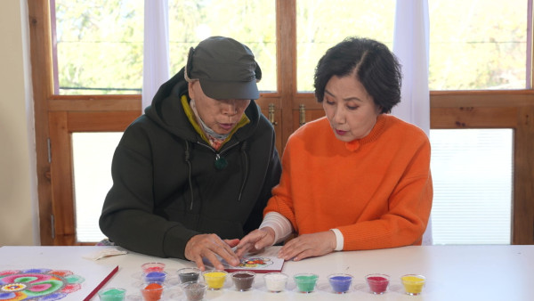 帶阿姐看世界|羅家英唐僧上身突襲獻唱《Only You》 不丹婚照拍攝意外掌摑阿姐