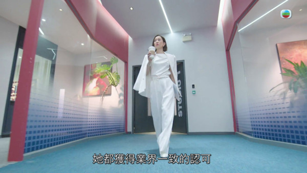 新聞女王2劇評|佘詩曼黃宗澤神級「疊聲對罵戲」 幕後花絮爆笑忘詞伸脷超反差萌