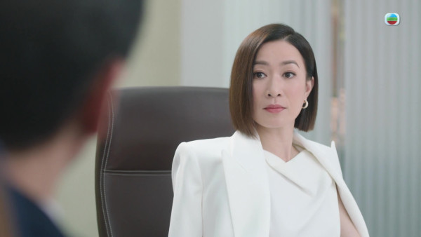 新聞女王2劇評｜佘詩曼黃宗澤神級「疊聲對罵戲」 幕後花絮爆笑忘詞伸脷超反差萌
