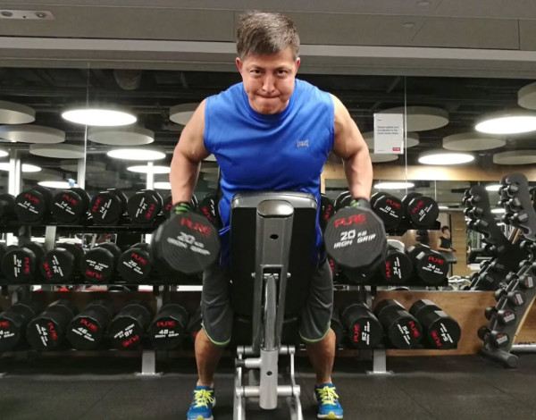 大隻男藝人離婚後宣布認愛37歲性感女神!公開健身合照放閃 第二春無懼年齡差