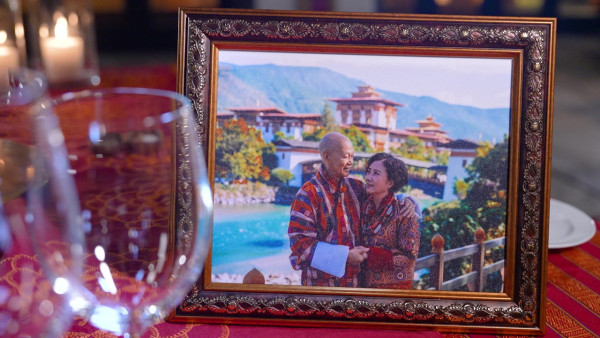 帶阿姐看世界|羅家英呻「唔聽我講嘢幾十年」 阿姐扁嘴撒嬌:咁習慣咗吖嘛