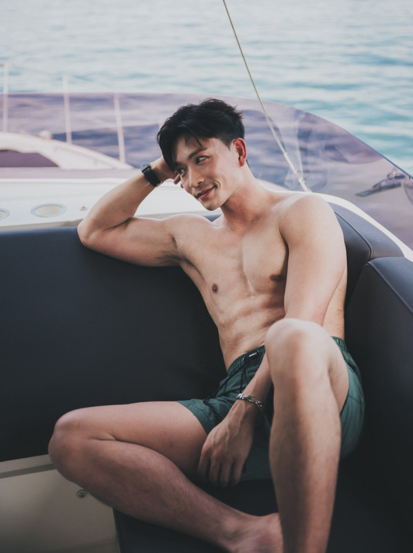 中年好聲音4｜「企鵝人」《超級巨聲》身分呼之欲出！側面輪廓識破呢位男歌手