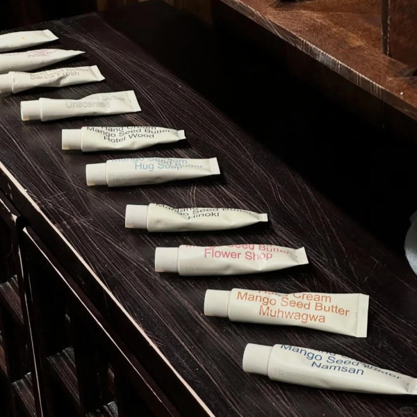 銅鑼灣變「港版聖水洞」？週末人龍逼爆波斯富街！GD愛牌/Stand Oil進駐 網民：唔使飛韓國