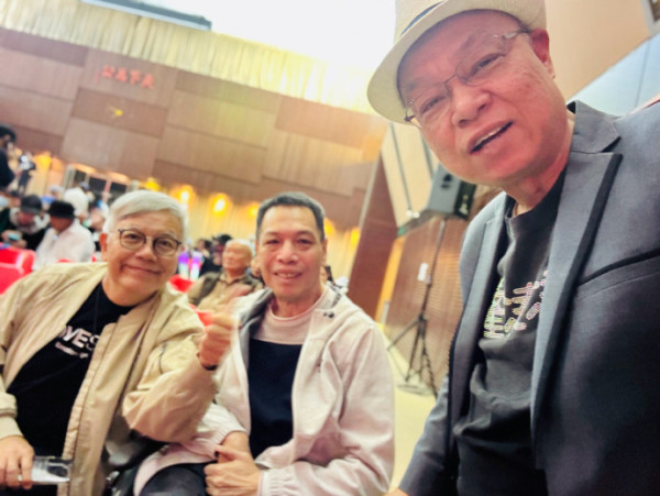 「如花」李健仁中風後近況激罕曝光！身型暴瘦滿頭白髮惹網民擔憂︰認唔出係佢