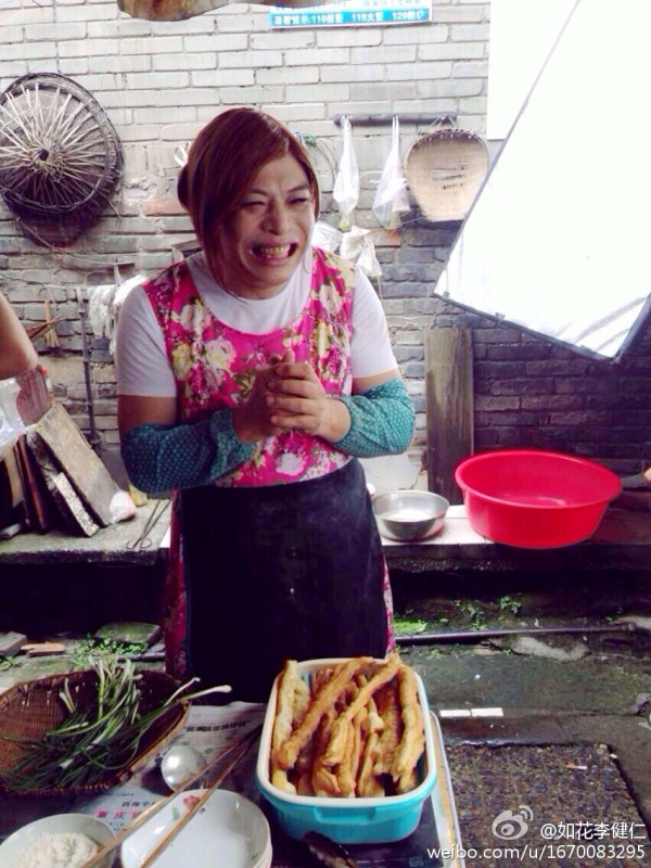 「如花」李健仁中風後近況激罕曝光！身型暴瘦滿頭白髮惹網民擔憂︰認唔出係佢