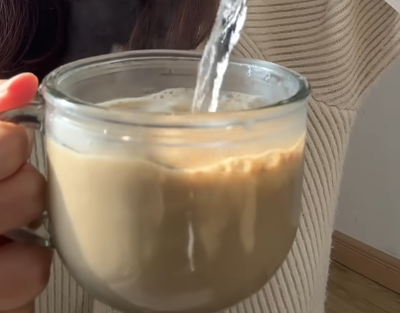 倒熱水1秒爆開？玻璃杯「越厚越危險」揭4大保命關鍵：做錯呢步隨時受傷