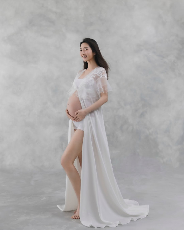 30歲女藝人閃婚誕女後補辦過大禮！董事老公錫到燶 奢華晒金器見證幸福