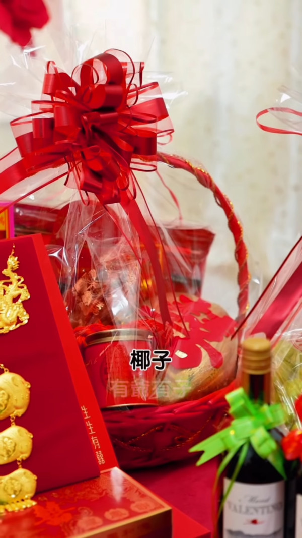 30歲女藝人閃婚誕女後補辦過大禮！董事老公錫到燶 奢華晒金器見證幸福