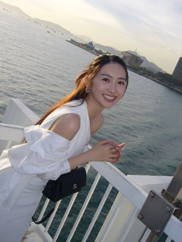 30歲女藝人閃婚誕女後補辦過大禮！董事老公錫到燶 奢華晒金器見證幸福