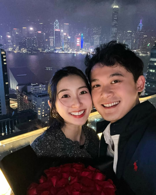 30歲女藝人閃婚誕女後補辦過大禮！董事老公錫到燶 奢華晒金器見證幸福