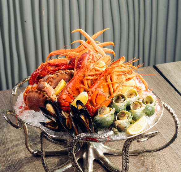 尖沙咀W酒店自助晚餐買一送一！聖誕除夕都有 2.5小時嘆龍蝦/雪蟹腳/奶油栗子火雞/烤肉