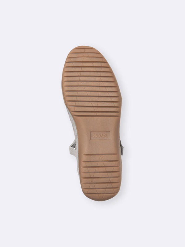 $300有找！3大「窮人恩物」暴走神鞋　Decathlon最強Samba平替／MUJI斷貨王