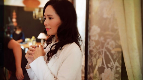 尋秦記電影｜51歲郭羨妮中英混血古典氣質不變！素顏獲讚零醫美痕跡：自然優雅老去