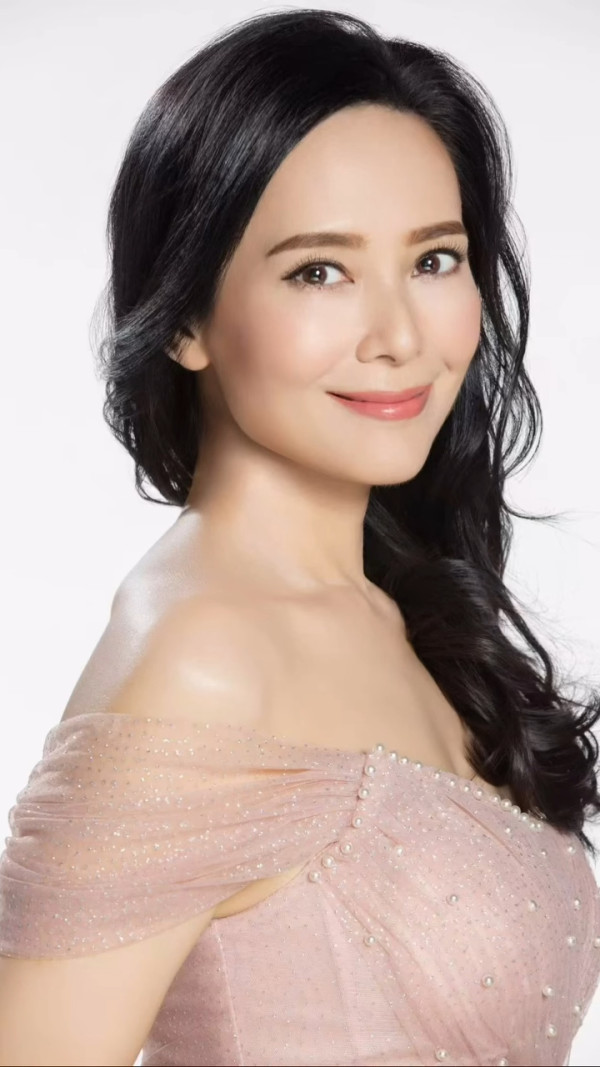 51歲郭羨妮近距離驚見暴瘦見骨 生圖流出臉頰凹陷嚇壞網民︰動作很慢